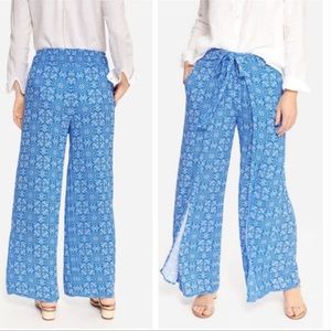 J.McLaughlin Women's Bondi Beach Pants in Neo
Tapestry Blue/White